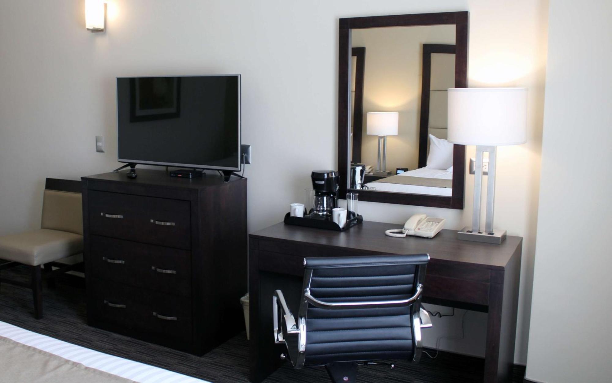 Western Juventud Hotel 4*